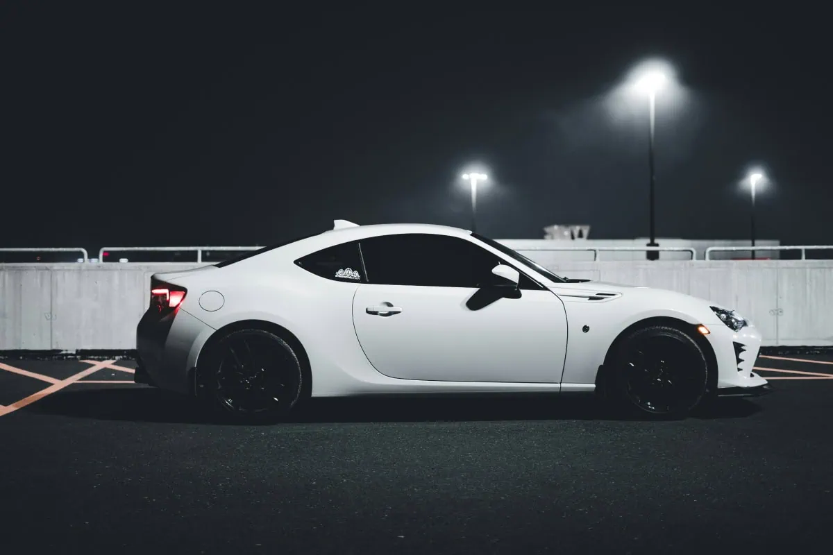 Nissan Altima white 01