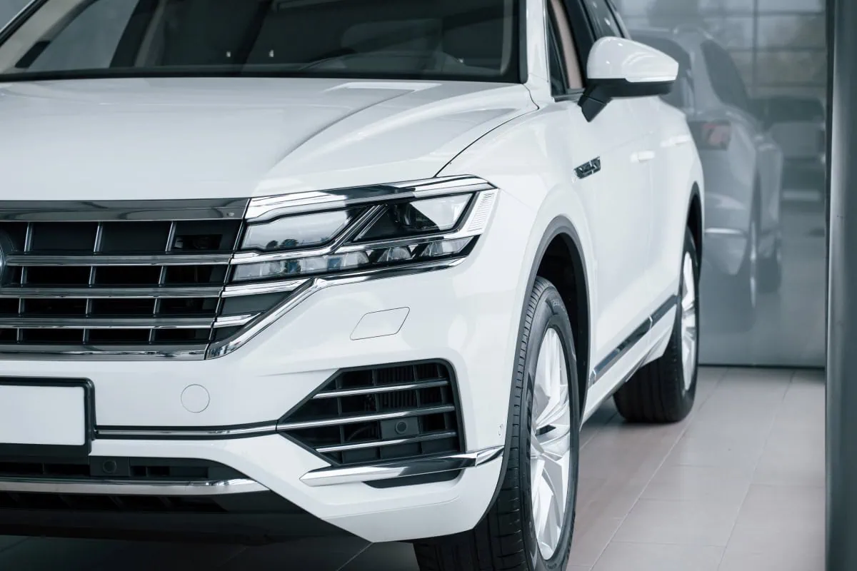 Nissan Altima white 04