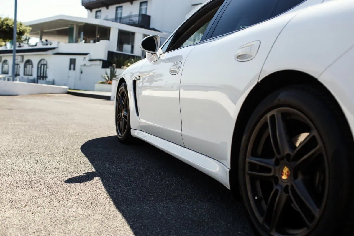 Nissan Altima white 05